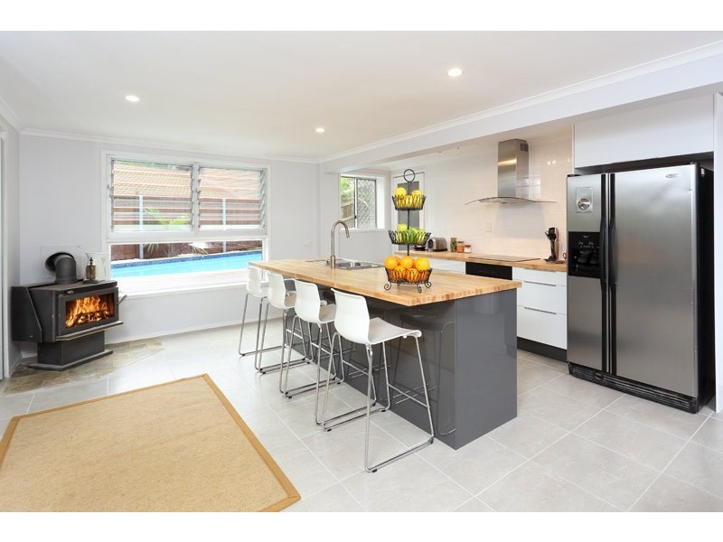 48 Cassandra Street, Chapel Hill QLD 4069