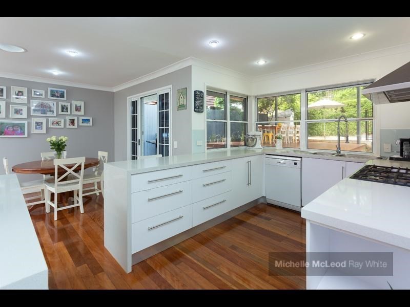11 Steptoe Street, Chapel Hill QLD 4069