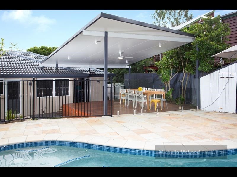 11 Steptoe Street, Chapel Hill QLD 4069