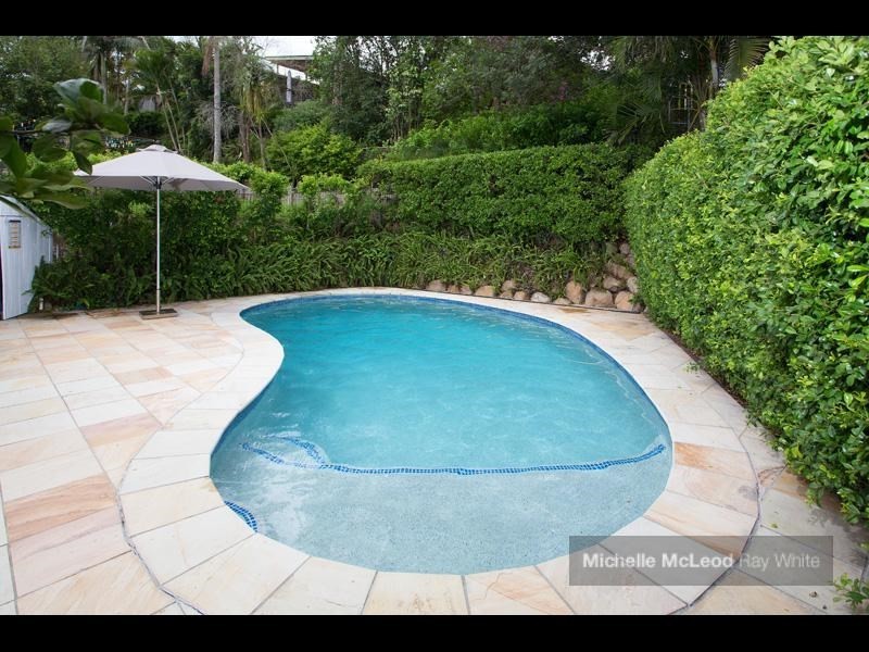 11 Steptoe Street, Chapel Hill QLD 4069