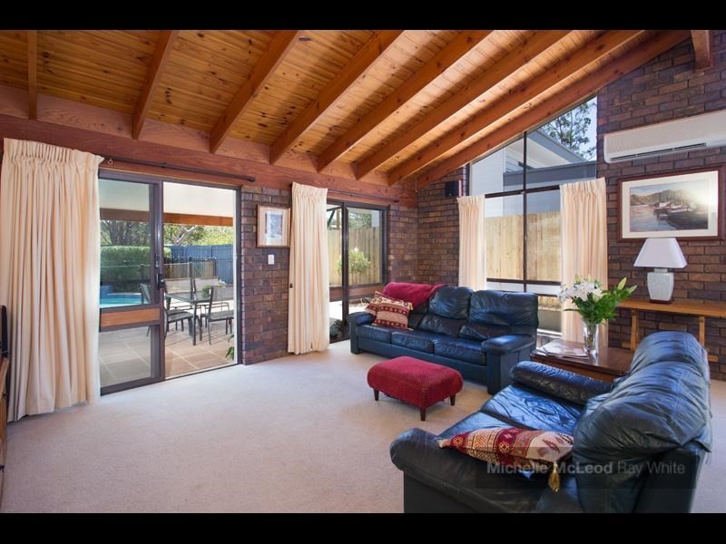 51 Matingara Street, Chapel Hill QLD 4069