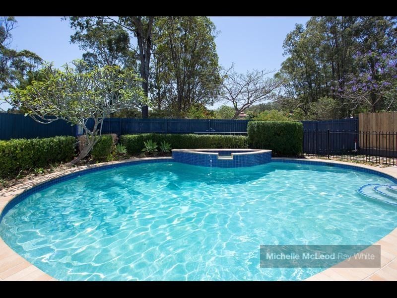 51 Matingara Street, Chapel Hill QLD 4069