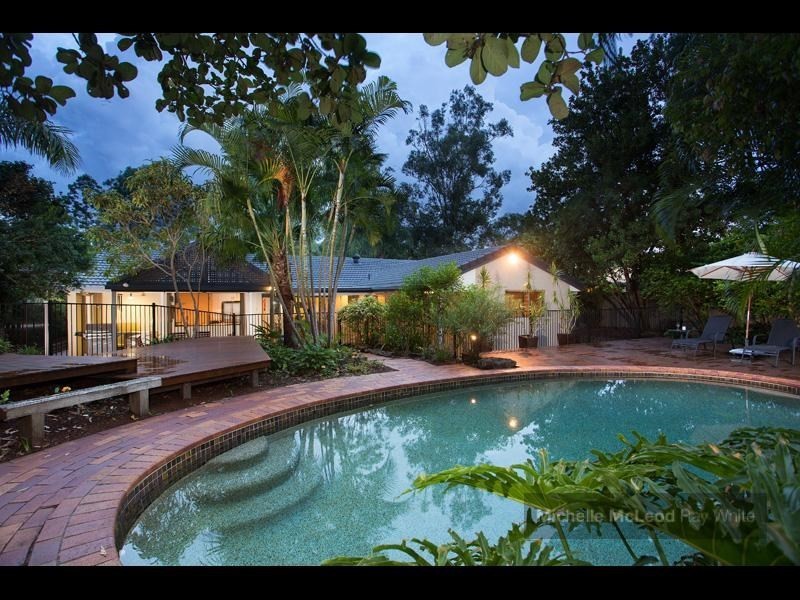 37 Goolman Street, Chapel Hill QLD 4069