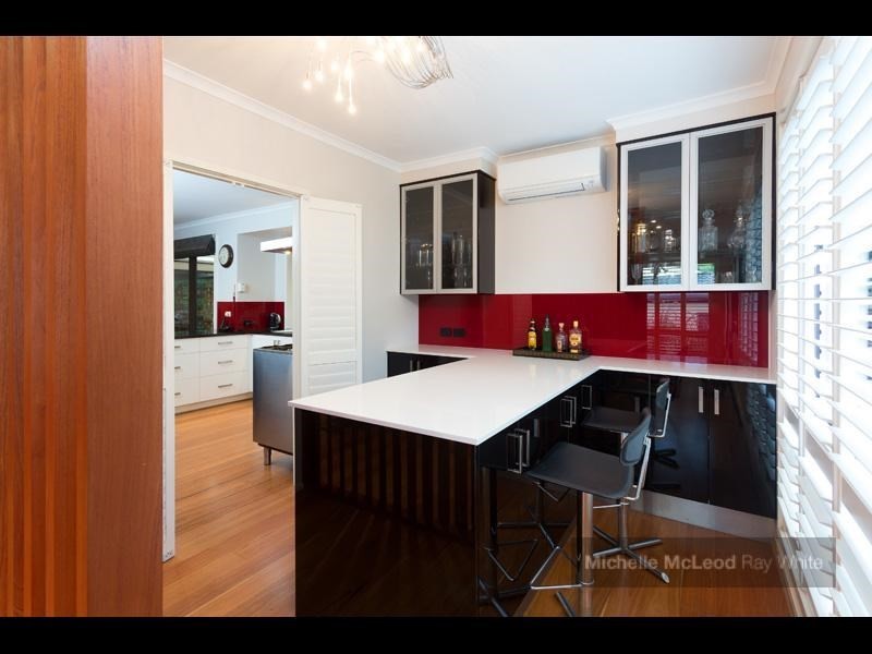 37 Goolman Street, Chapel Hill QLD 4069