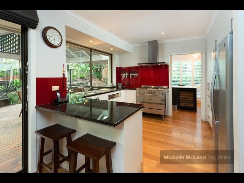 37 Goolman Street, Chapel Hill QLD 4069