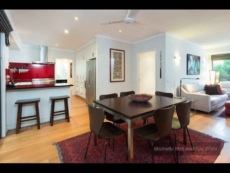 37 Goolman Street, Chapel Hill QLD 4069