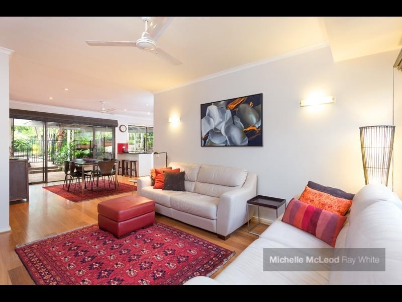 37 Goolman Street, Chapel Hill QLD 4069