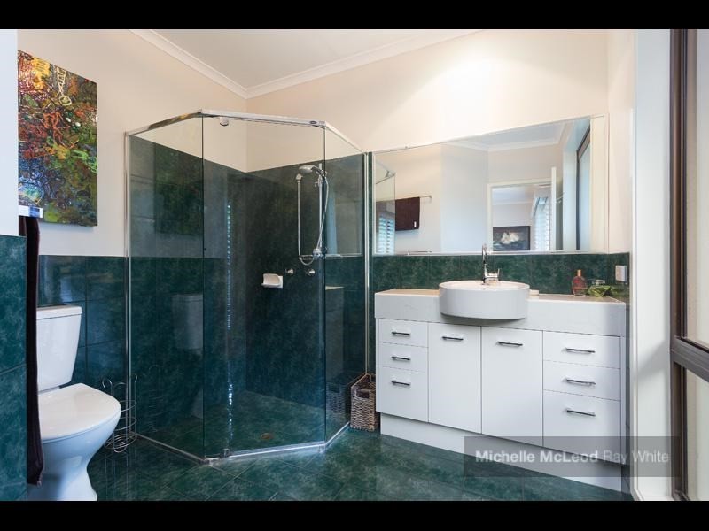 37 Goolman Street, Chapel Hill QLD 4069