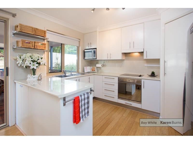 16 Aurora Crescent, Kenmore QLD 4069