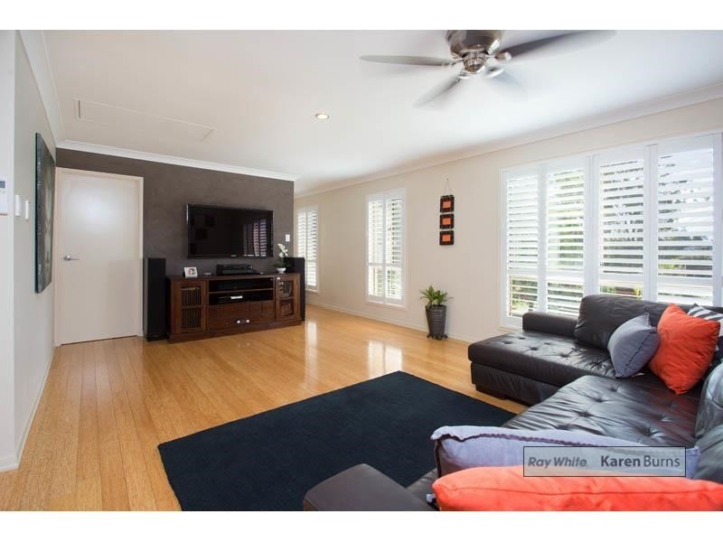 16 Aurora Crescent, Kenmore QLD 4069