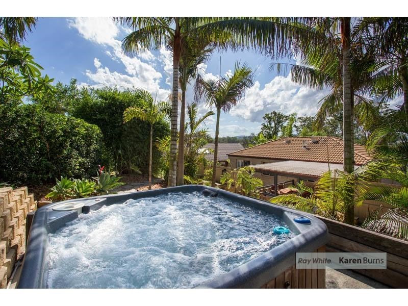 16 Aurora Crescent, Kenmore QLD 4069