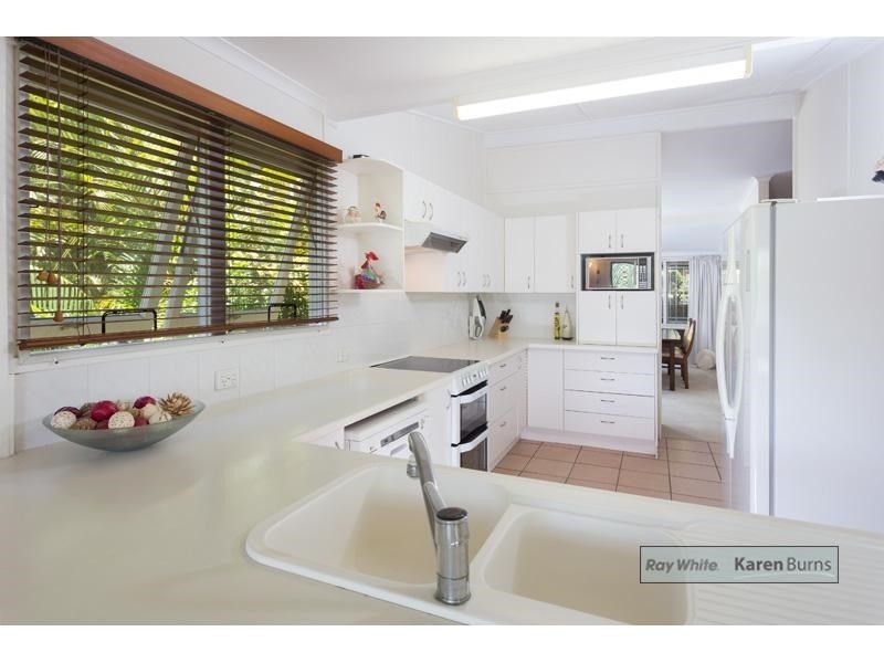13 Gem Road, Kenmore QLD 4069