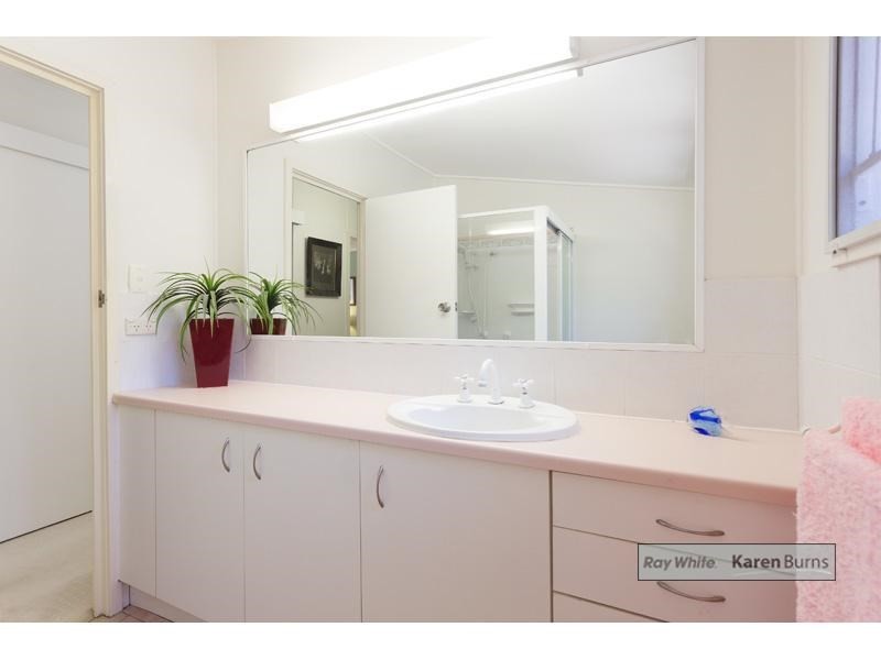 13 Gem Road, Kenmore QLD 4069