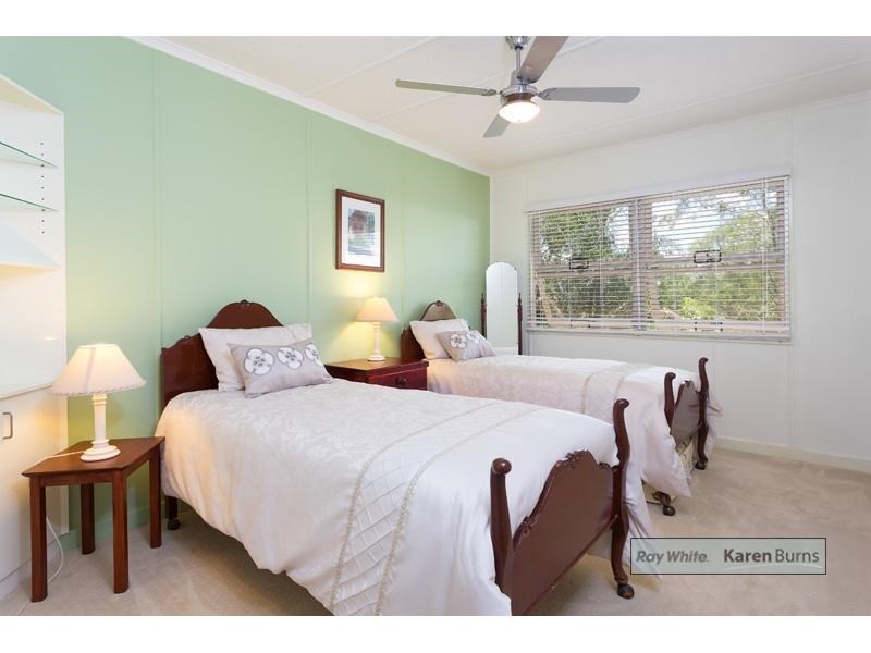 13 Gem Road, Kenmore QLD 4069
