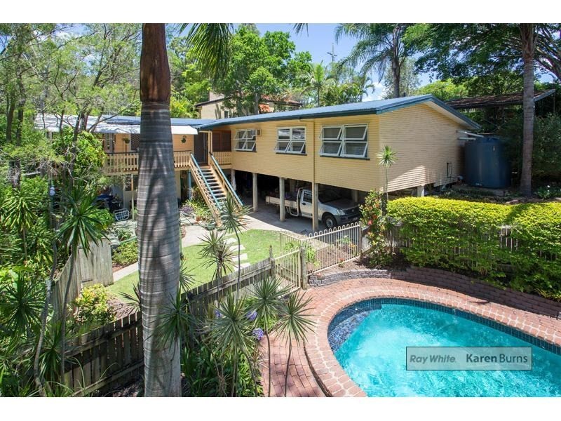 13 Gem Road, Kenmore QLD 4069