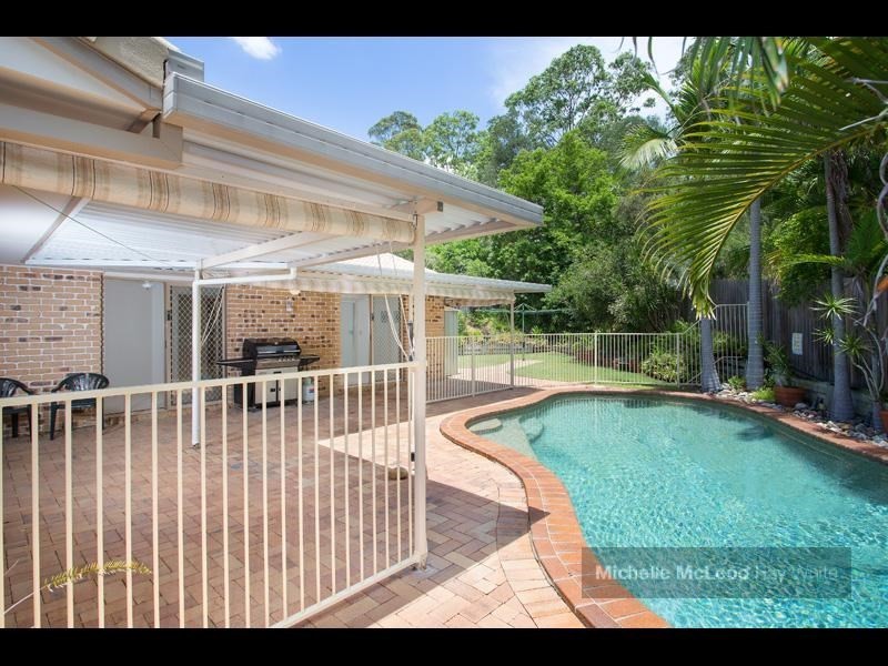 16 Arabilia Close, Chapel Hill QLD 4069