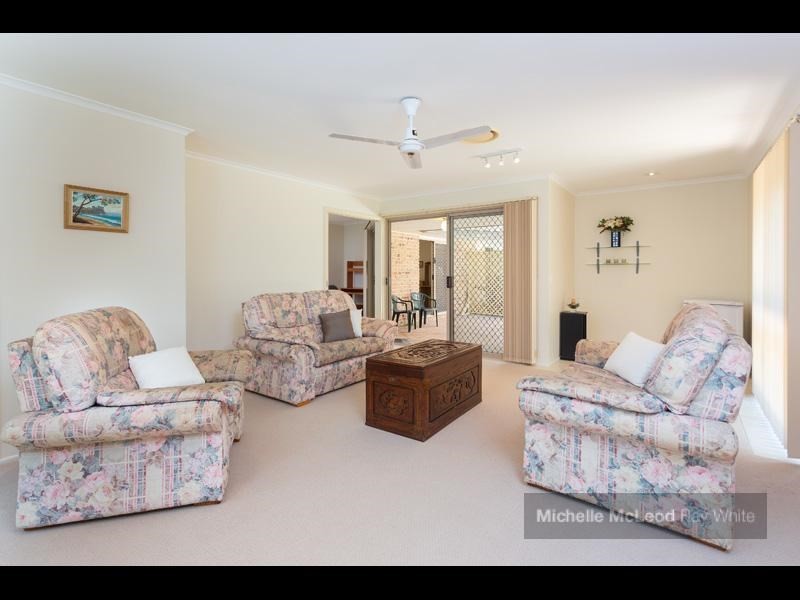 16 Arabilia Close, Chapel Hill QLD 4069