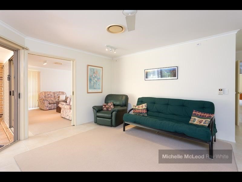 16 Arabilia Close, Chapel Hill QLD 4069