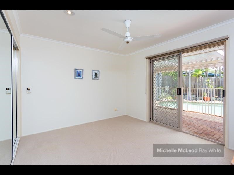 16 Arabilia Close, Chapel Hill QLD 4069