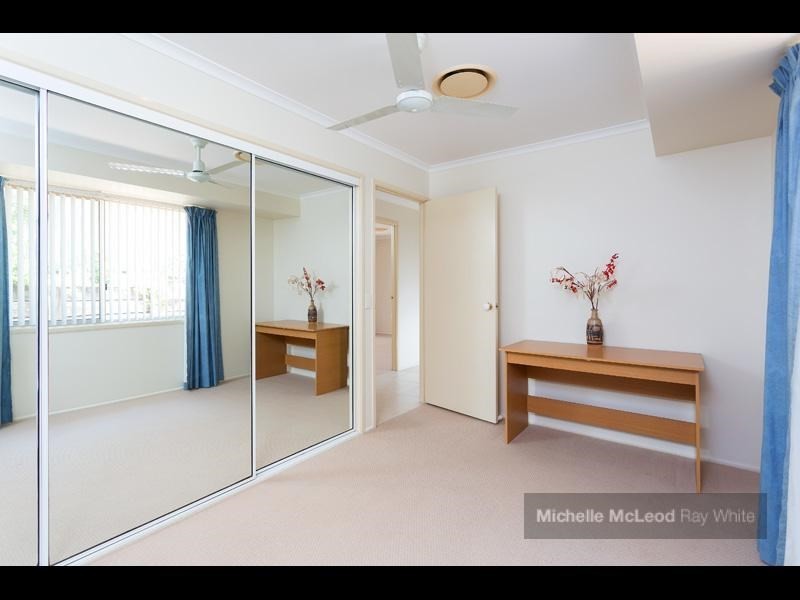 16 Arabilia Close, Chapel Hill QLD 4069