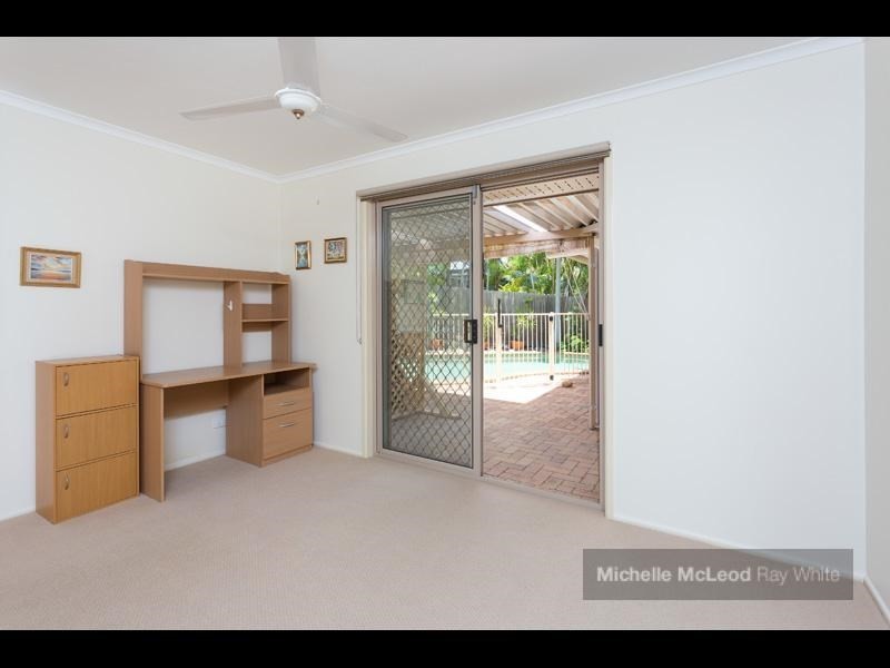 16 Arabilia Close, Chapel Hill QLD 4069