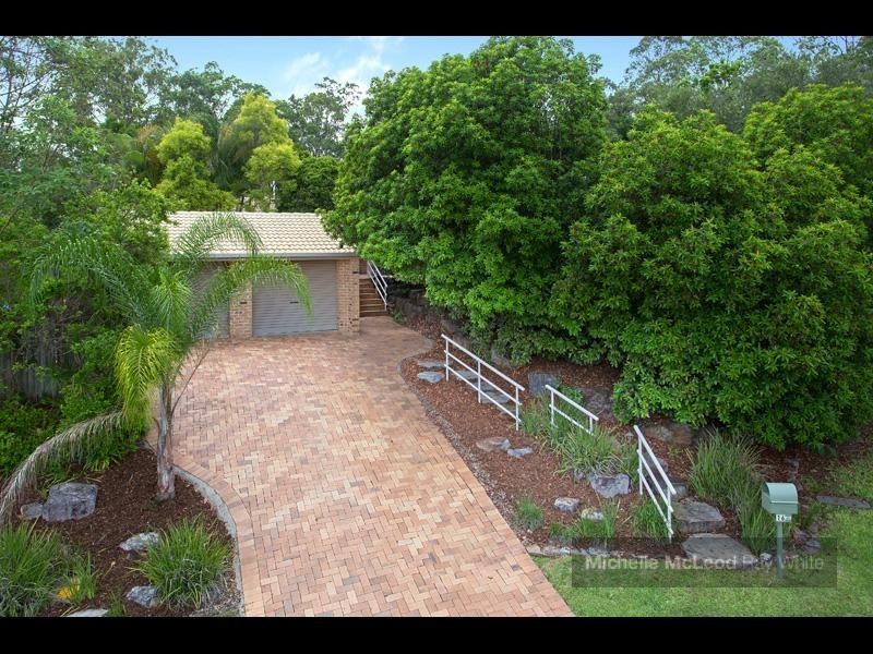 16 Arabilia Close, Chapel Hill QLD 4069