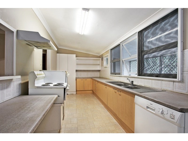 30 Harrys Road, Taringa QLD 4068