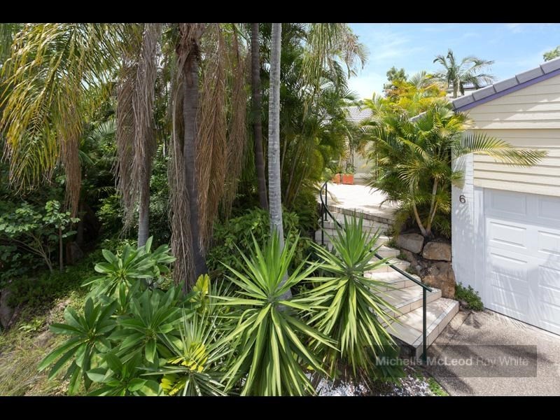 6 Kagoola Close, Chapel Hill QLD 4069