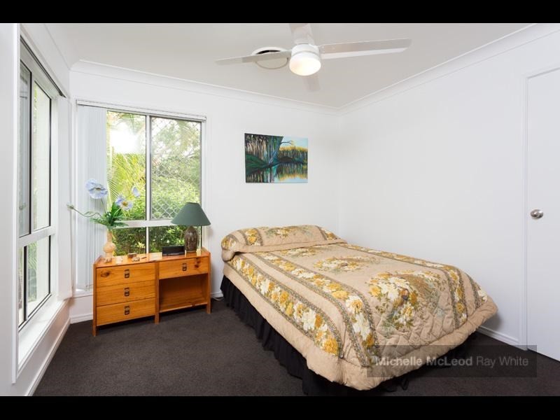 6 Kagoola Close, Chapel Hill QLD 4069