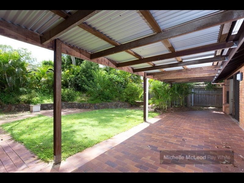 7 Staaten Street, Chapel Hill QLD 4069