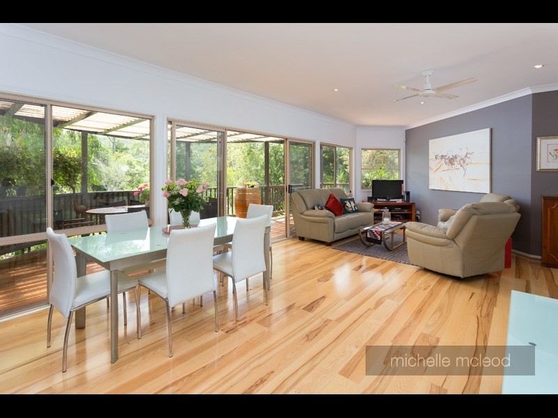 41 Ngeringa Crescent, Chapel Hill QLD 4069