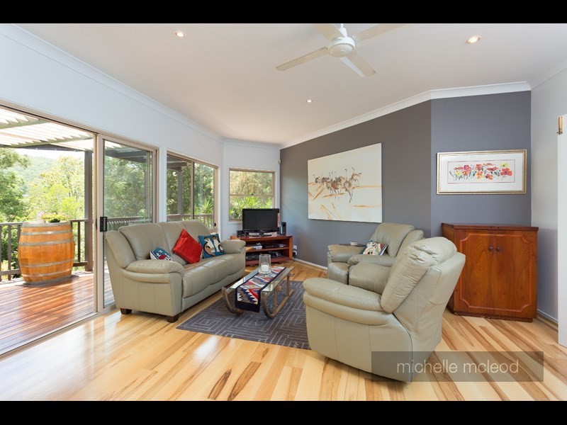 41 Ngeringa Crescent, Chapel Hill QLD 4069