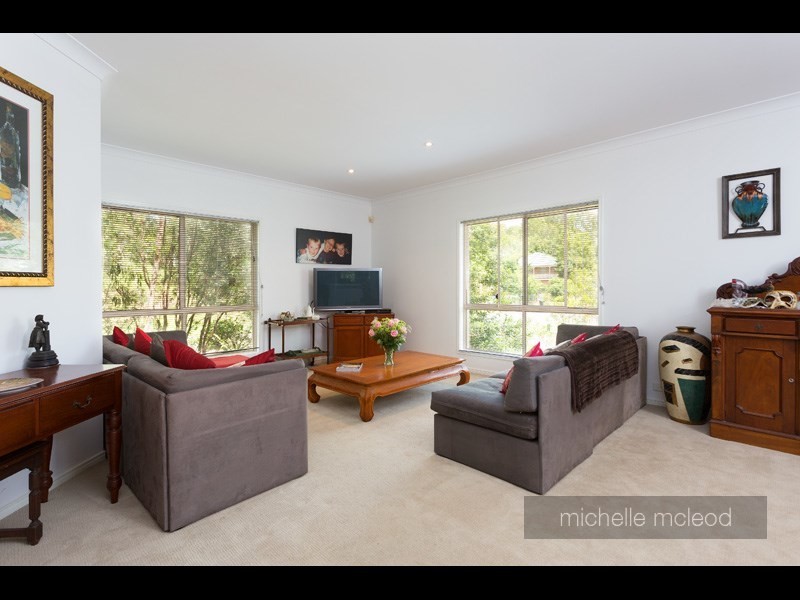 41 Ngeringa Crescent, Chapel Hill QLD 4069