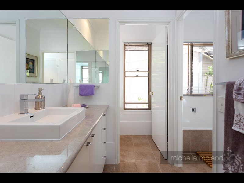 41 Ngeringa Crescent, Chapel Hill QLD 4069