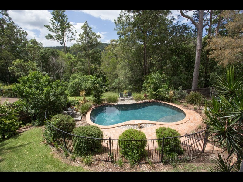 41 Ngeringa Crescent, Chapel Hill QLD 4069