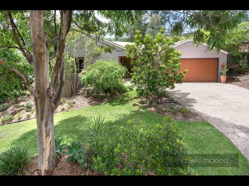 41 Ngeringa Crescent, Chapel Hill QLD 4069