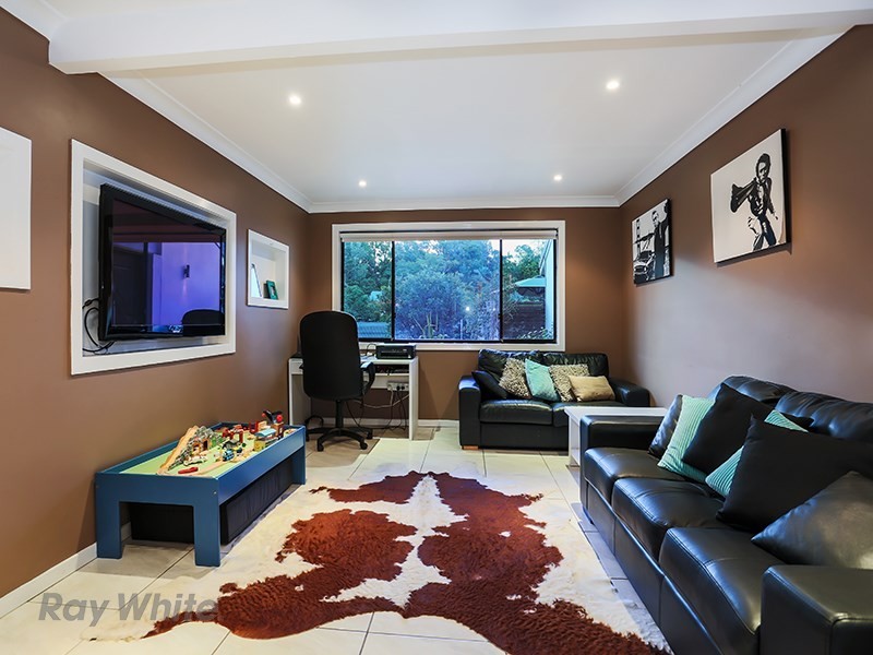 18 Lant Street, Chapel Hill QLD 4069