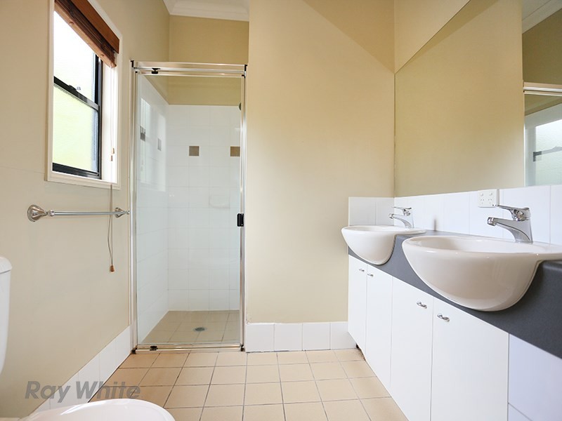 5 Vera Street, Toowong QLD 4066