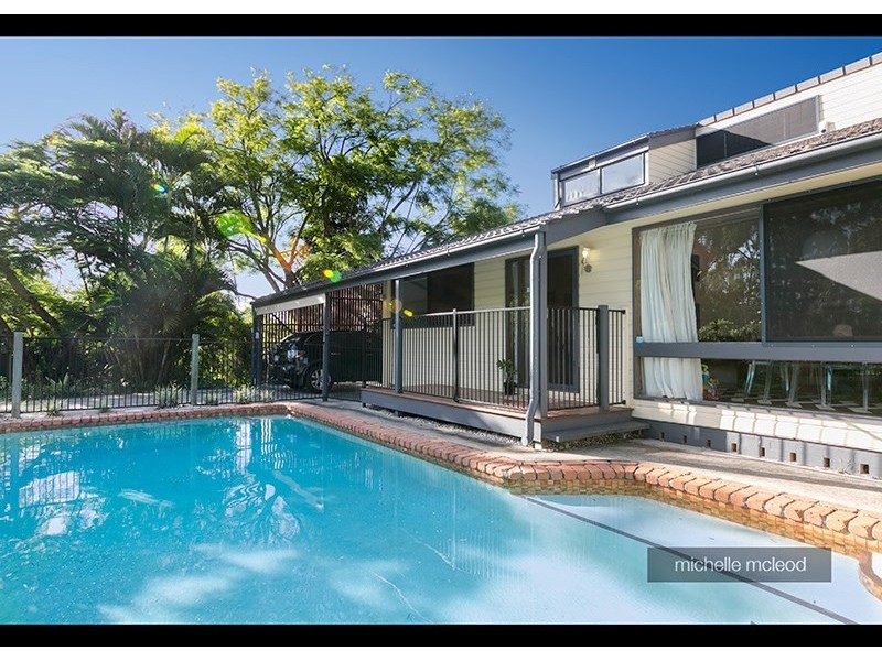 77 Sunset Road, Kenmore QLD 4069