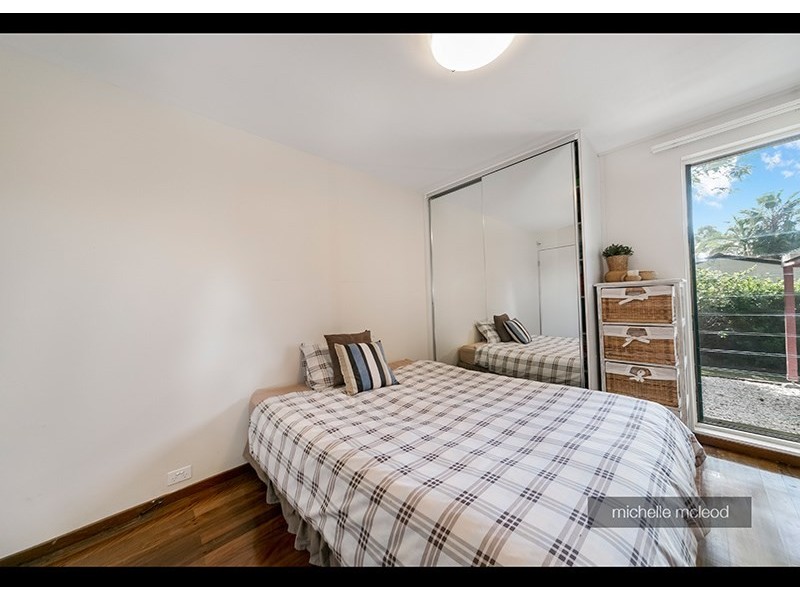 77 Sunset Road, Kenmore QLD 4069