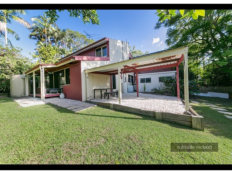 77 Sunset Road, Kenmore QLD 4069