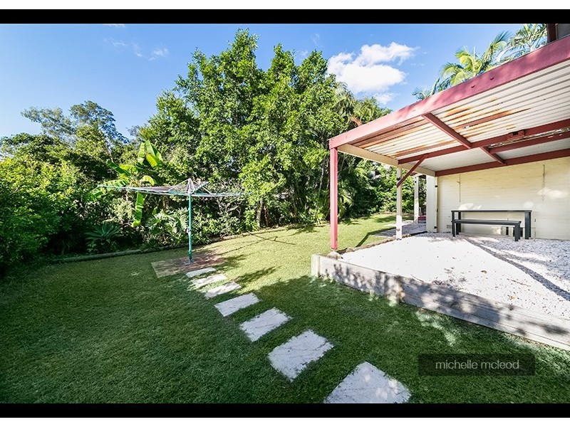 77 Sunset Road, Kenmore QLD 4069