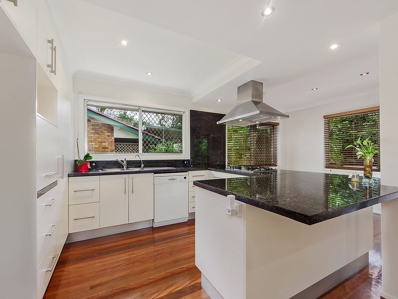 8 Kangaloon Street, Jindalee QLD 4074