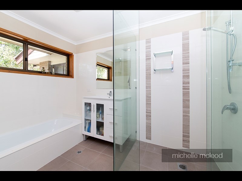 48 Diamantina Street, Chapel Hill QLD 4069