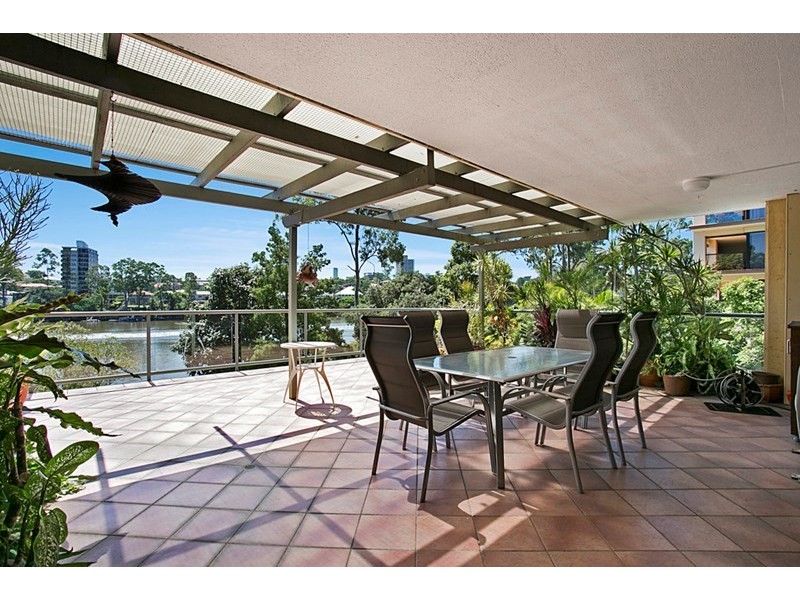 3/164 Macquarie Street, St Lucia QLD 4067