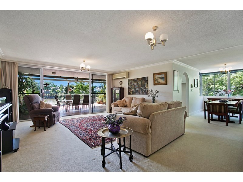 3/164 Macquarie Street, St Lucia QLD 4067