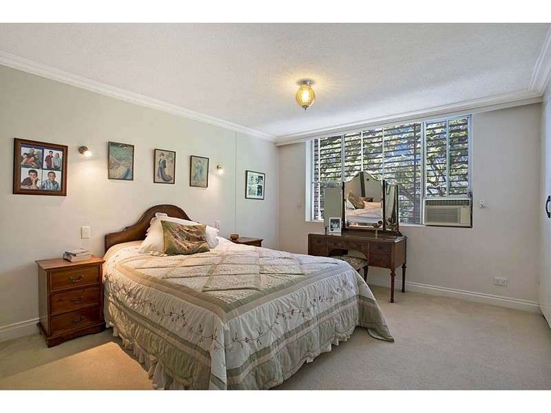 3/164 Macquarie Street, St Lucia QLD 4067