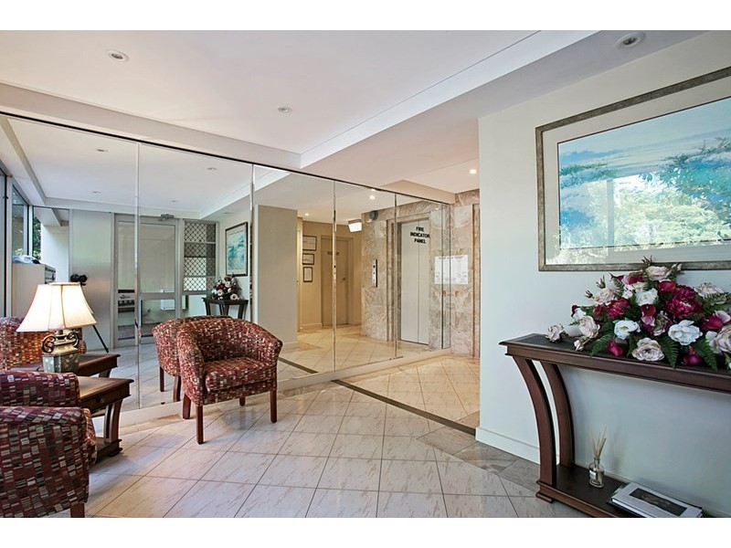 3/164 Macquarie Street, St Lucia QLD 4067