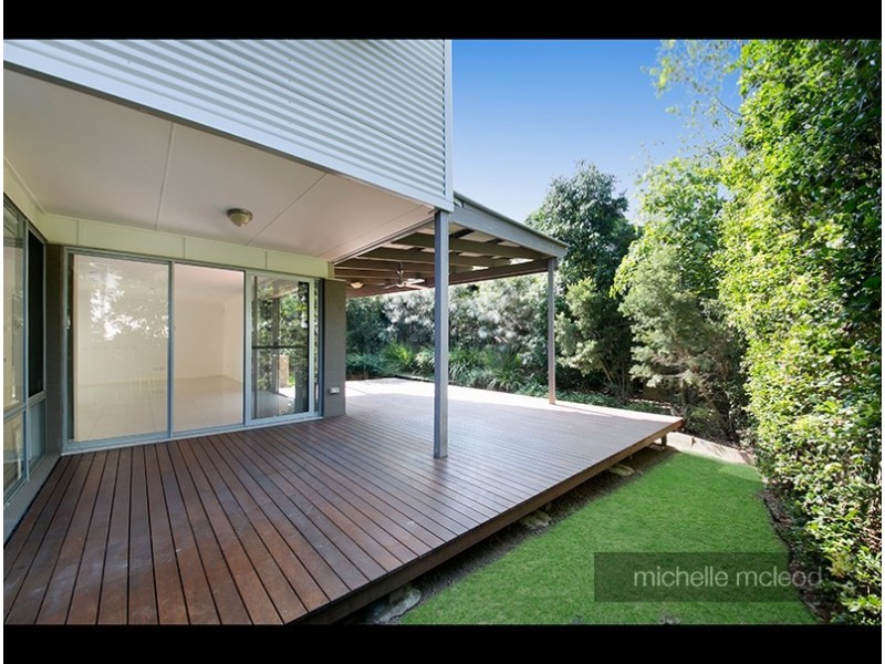 5 Lomandra Place, Chapel Hill QLD 4069