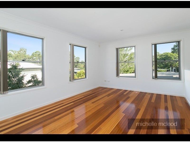 5 Lomandra Place, Chapel Hill QLD 4069